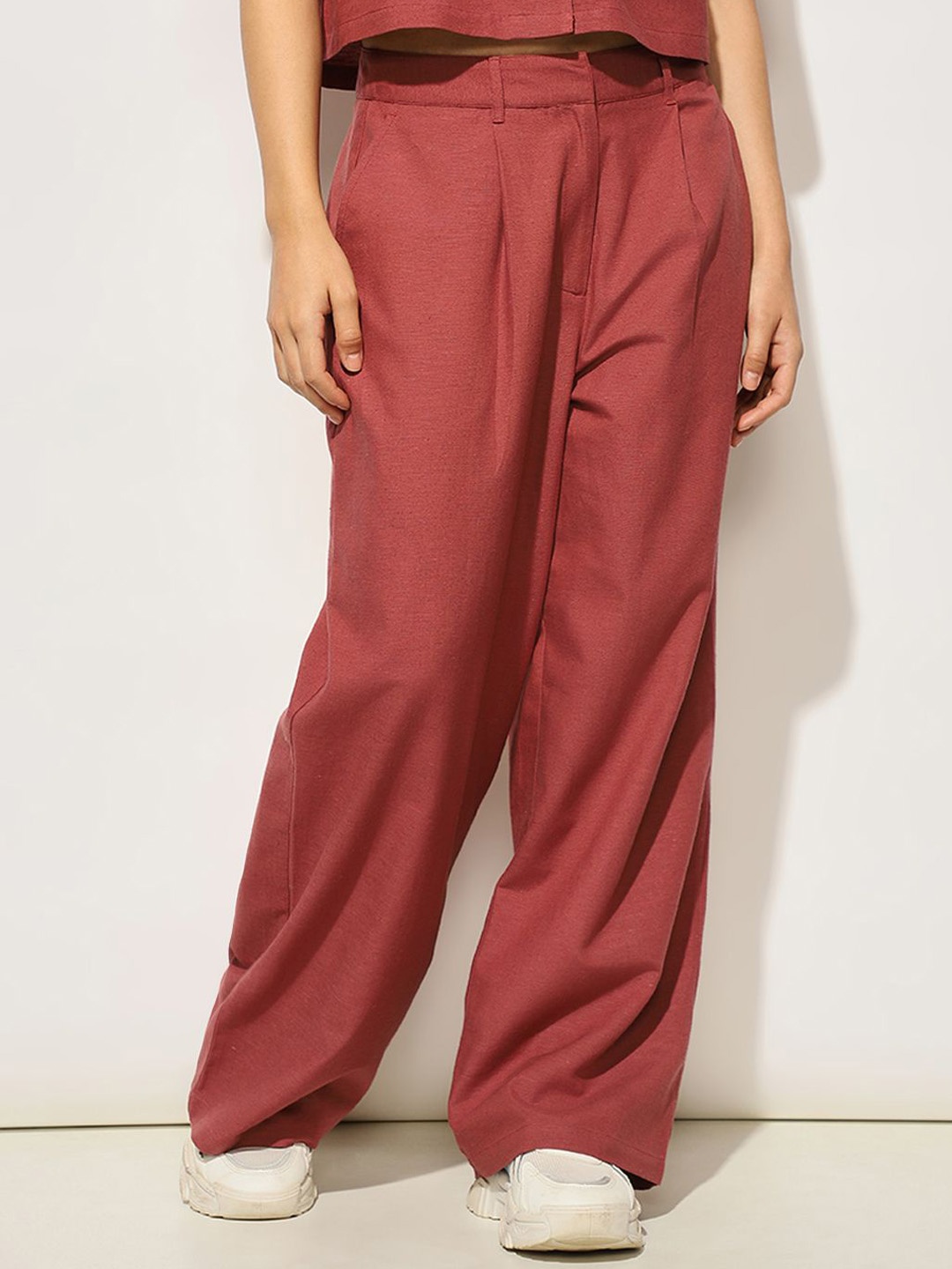 

ONLY Women Straight Fit High-Rise Pleated Trousers, Maroon