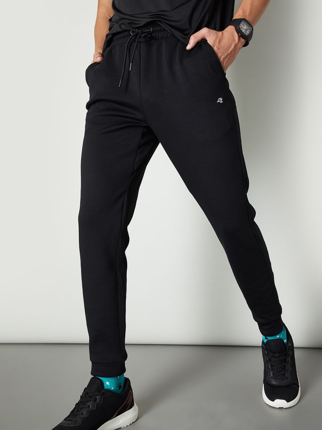 

max Men Mid Rise Sports Joggers, Black