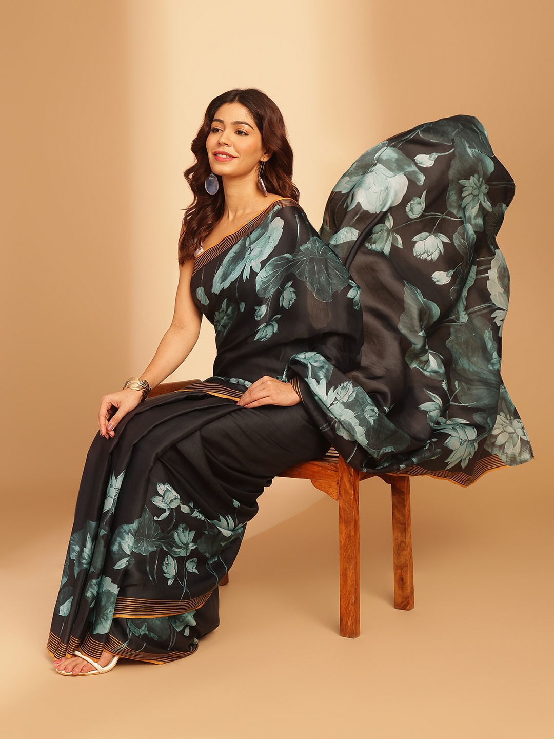 

navyasa by liva Floral Liva Saree, Black