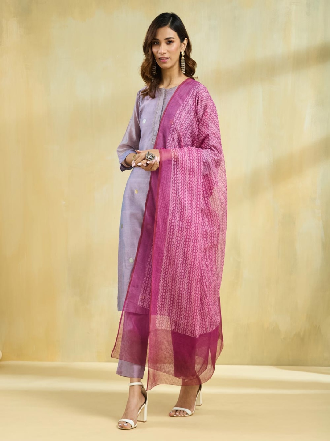 

Fabindia Floral Printed Block Print Technique Cotton Silk Dupatta, Purple