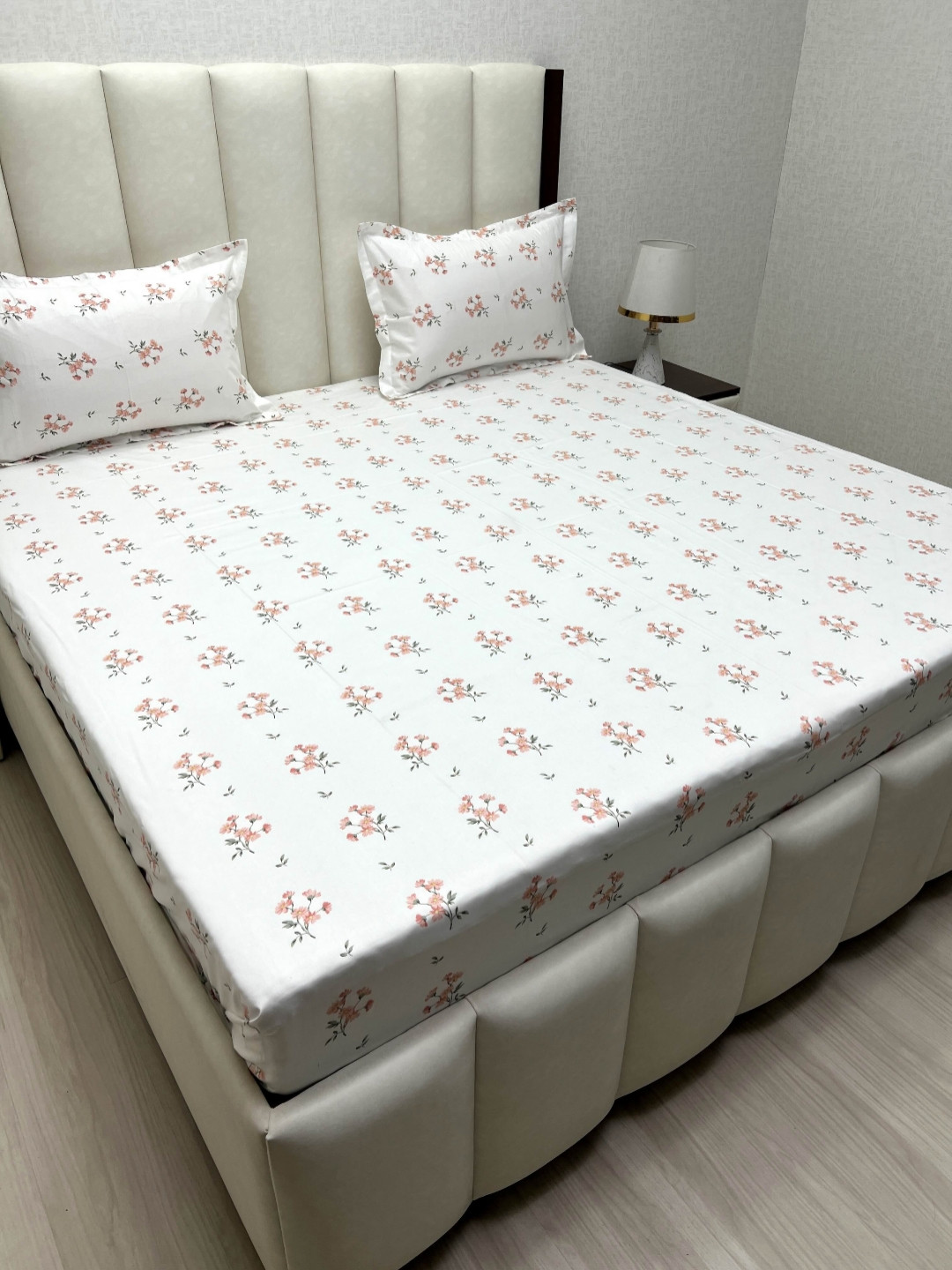 

Pure Decor Royal Passion White Printed Cotton 330 TC Queen Bedsheet Set 2.28 m x 2.54 m