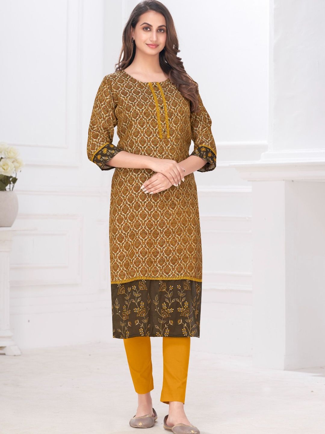

Krimmple Ethnic Motifs Printed Round Neck Pure Silk Straight Kurtas, Yellow