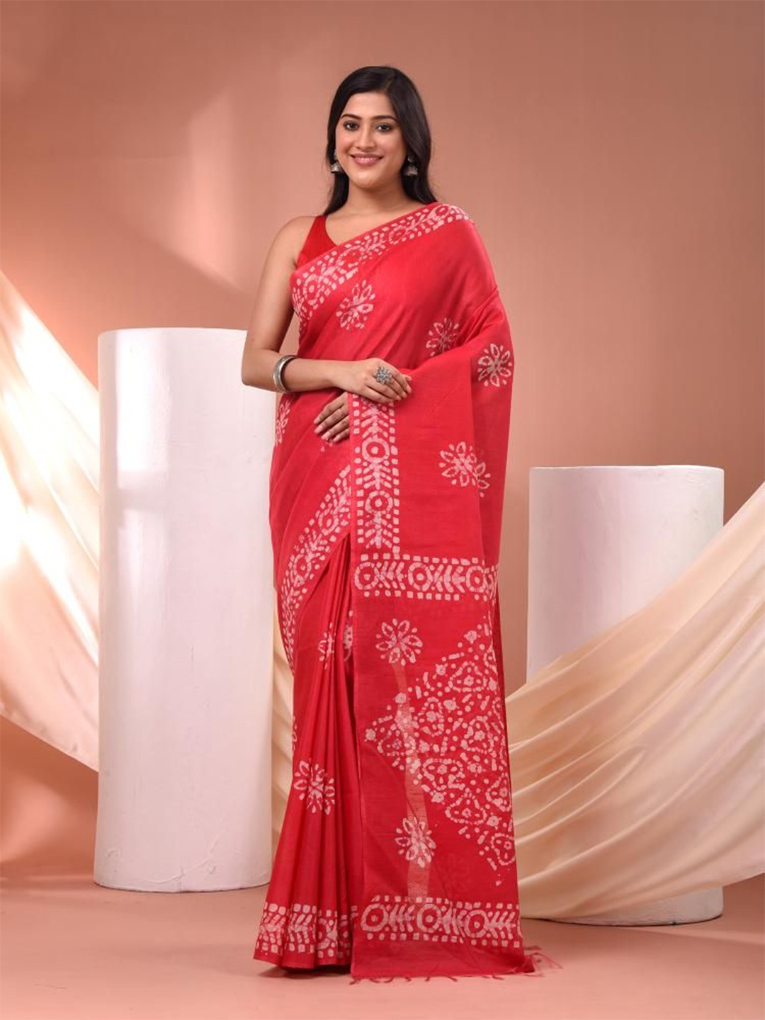 

VIBHAVARI Ethnic Motifs Silk Cotton Saree, Pink