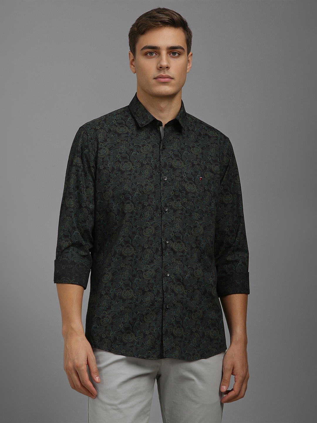 

Louis Philippe Sport Men Slim Fit Floral Printed Casual Shirt, Black
