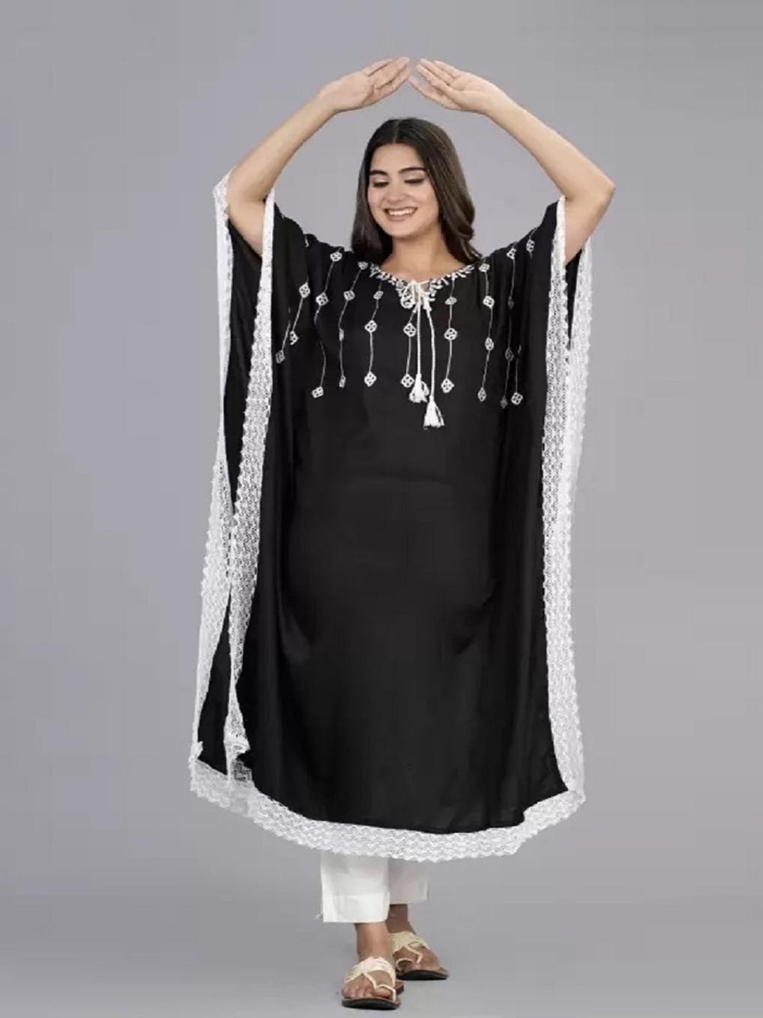 

ANNAYEMA APPARELS Women Embroidered Asymmetric Kaftan Kurta, Black