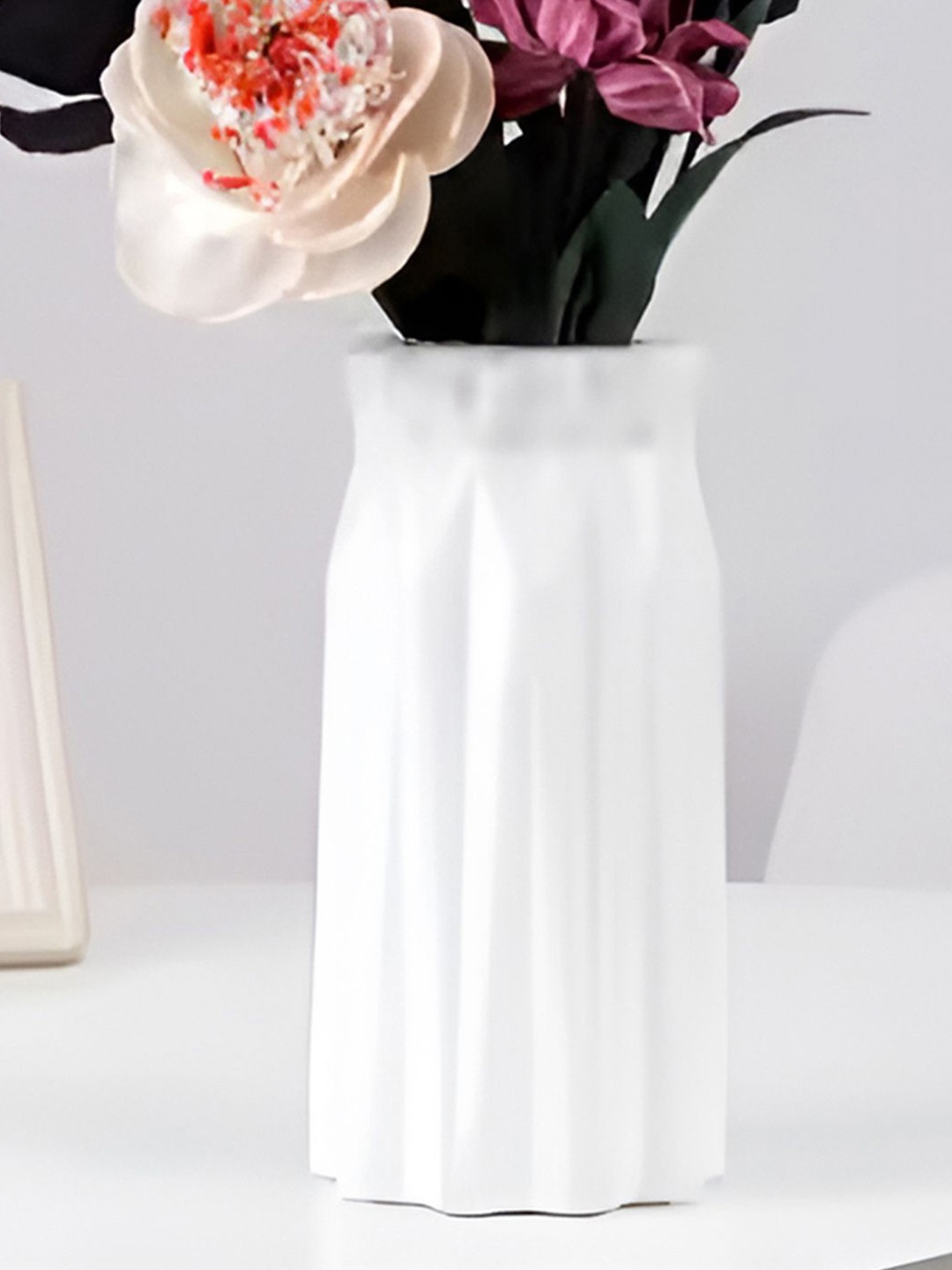 

DecorTwist White Plastic Flower Vases for Home Decor (Pack of 3)