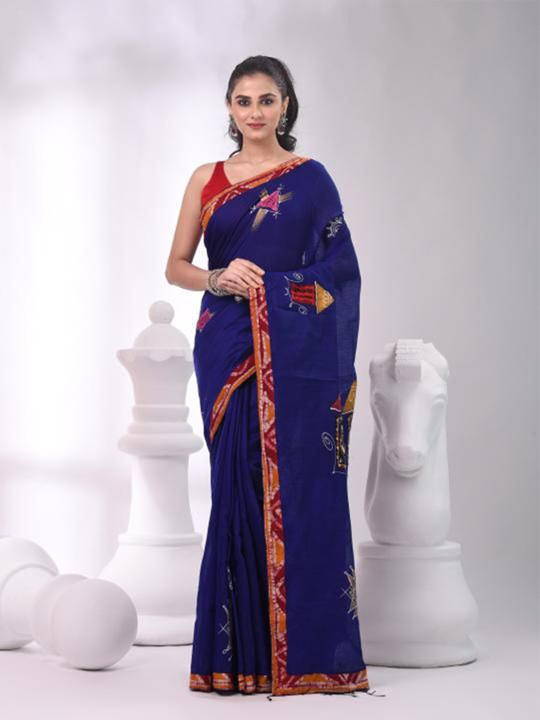 

VIBHAVARI Ethnic Motifs Silk Blend Saree, Blue