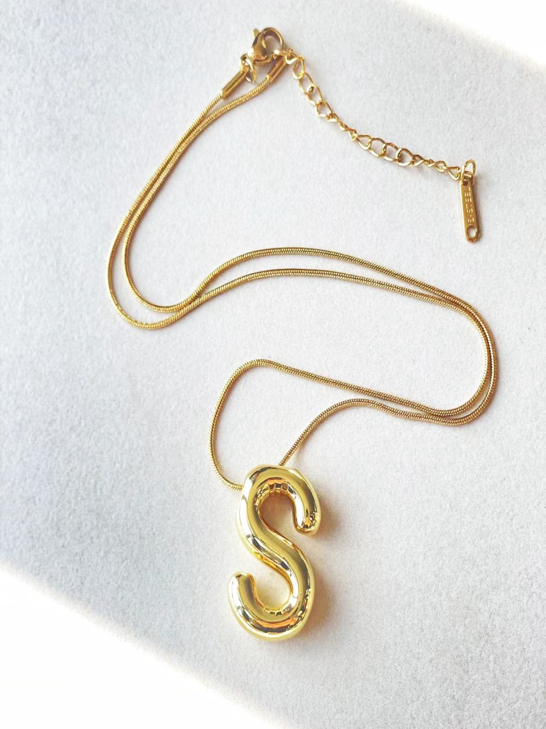 

DressBerry Gold-Plated Contemporary Pendants with Chains