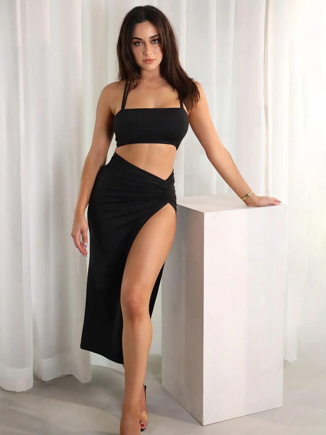 

SHINE N SHOW Shoulder Straps Sleeveless Crop Top With Skirt, Black