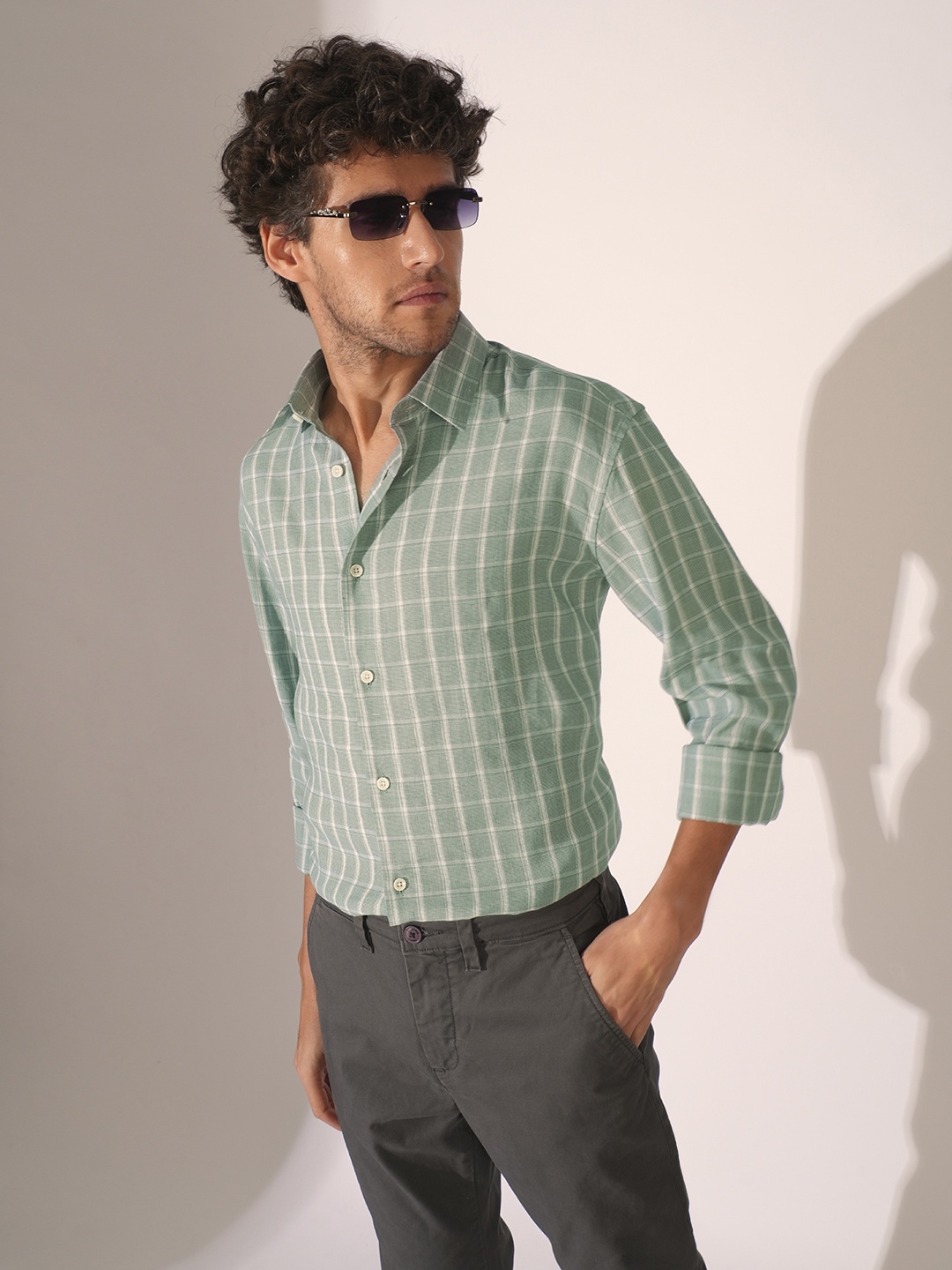 

SELECTED Men Spread Collar Checked Casual Shirt, Sea green