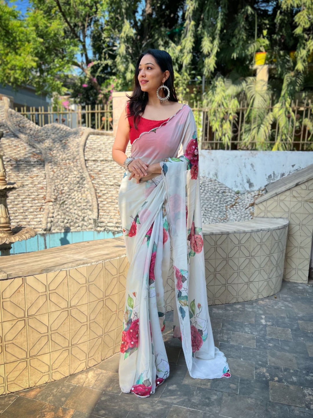 

ODETTE Floral Beads and Stones Poly Georgette Saree, Off white