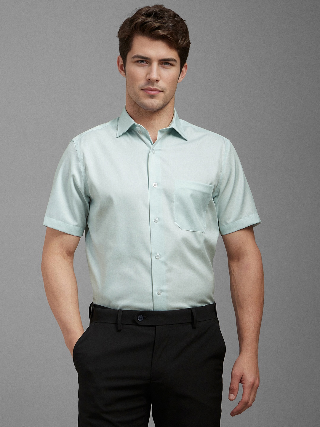 

Louis Philippe Men Classic Fit Spread Collar Solid Cotton Formal Shirt, Green