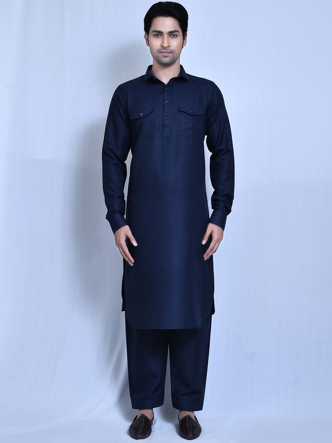 

Aryavir Malhotra Men Regular Pure Cotton Kurta with Pyjamas, Blue