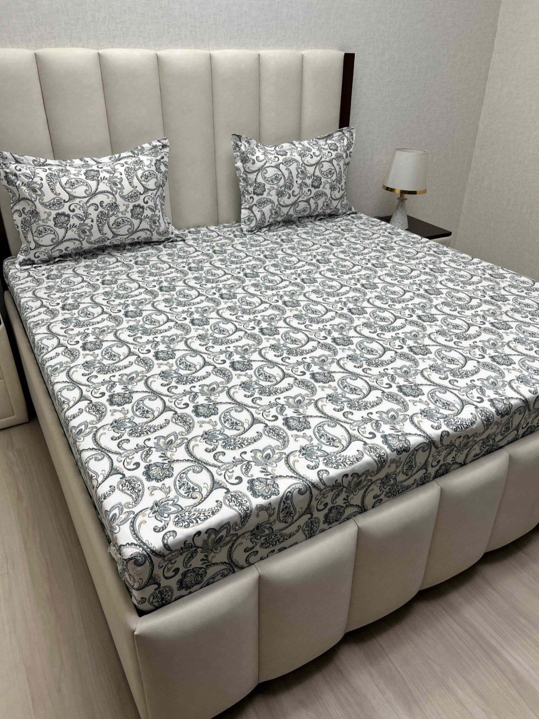 

Pure Decor Royal Passion Grey Printed Cotton 350 TC Queen Bedsheet Set- 2.28 m x 2.54 m, White