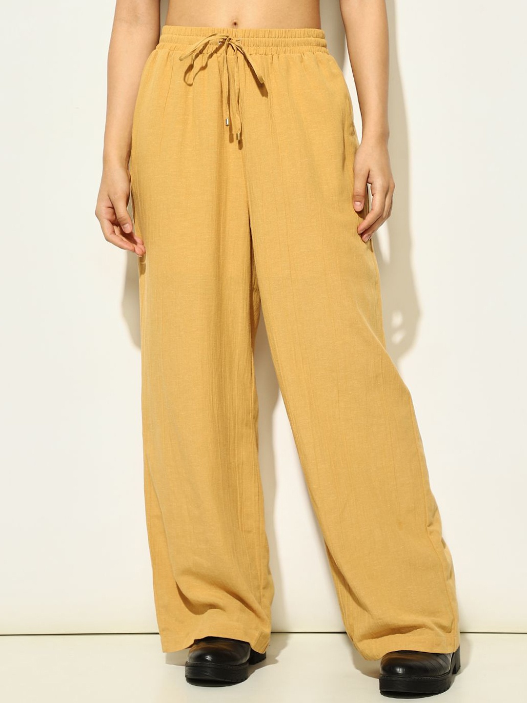 

ONLY Women High-Rise Trousers, Mustard