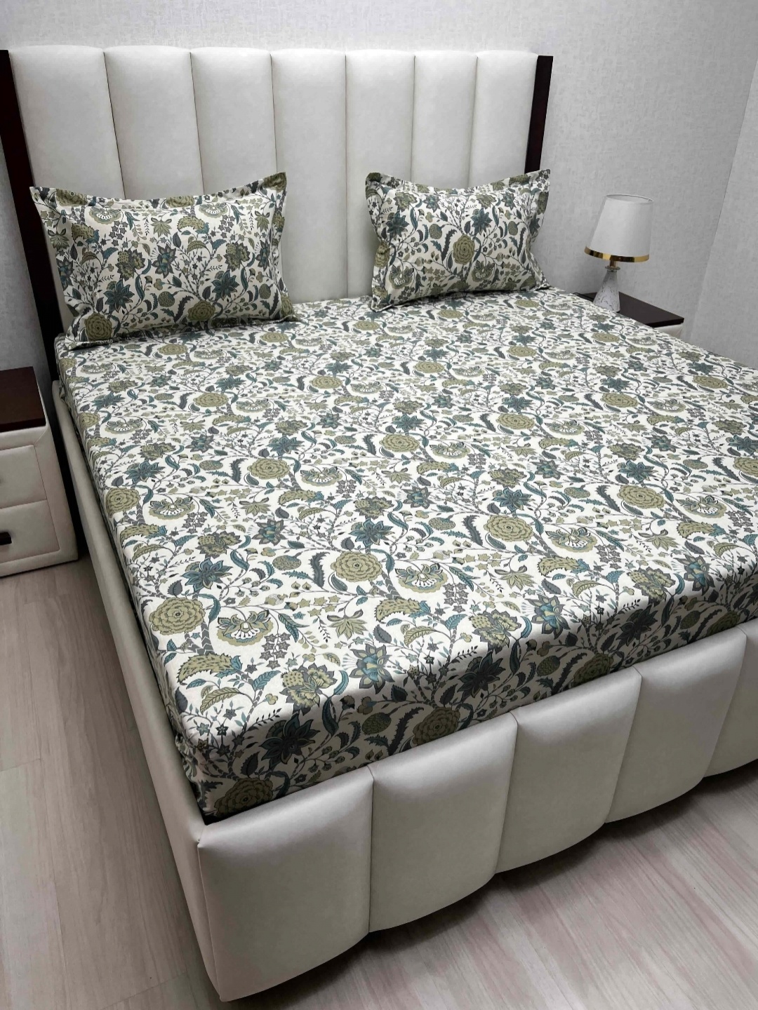 

Pure Decor Royal Passion Green Ethnic Motifs Printed 250 TC Queen Bedsheet 2.28m x 2.54m, White