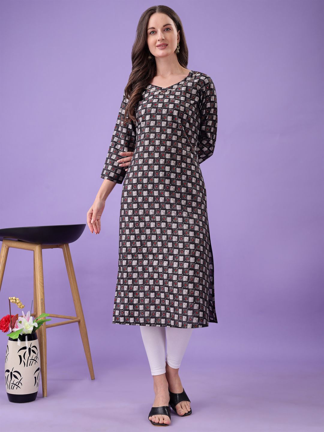 

Tikhi Imli Geometric Printed Gotta Patti Kurta, Black