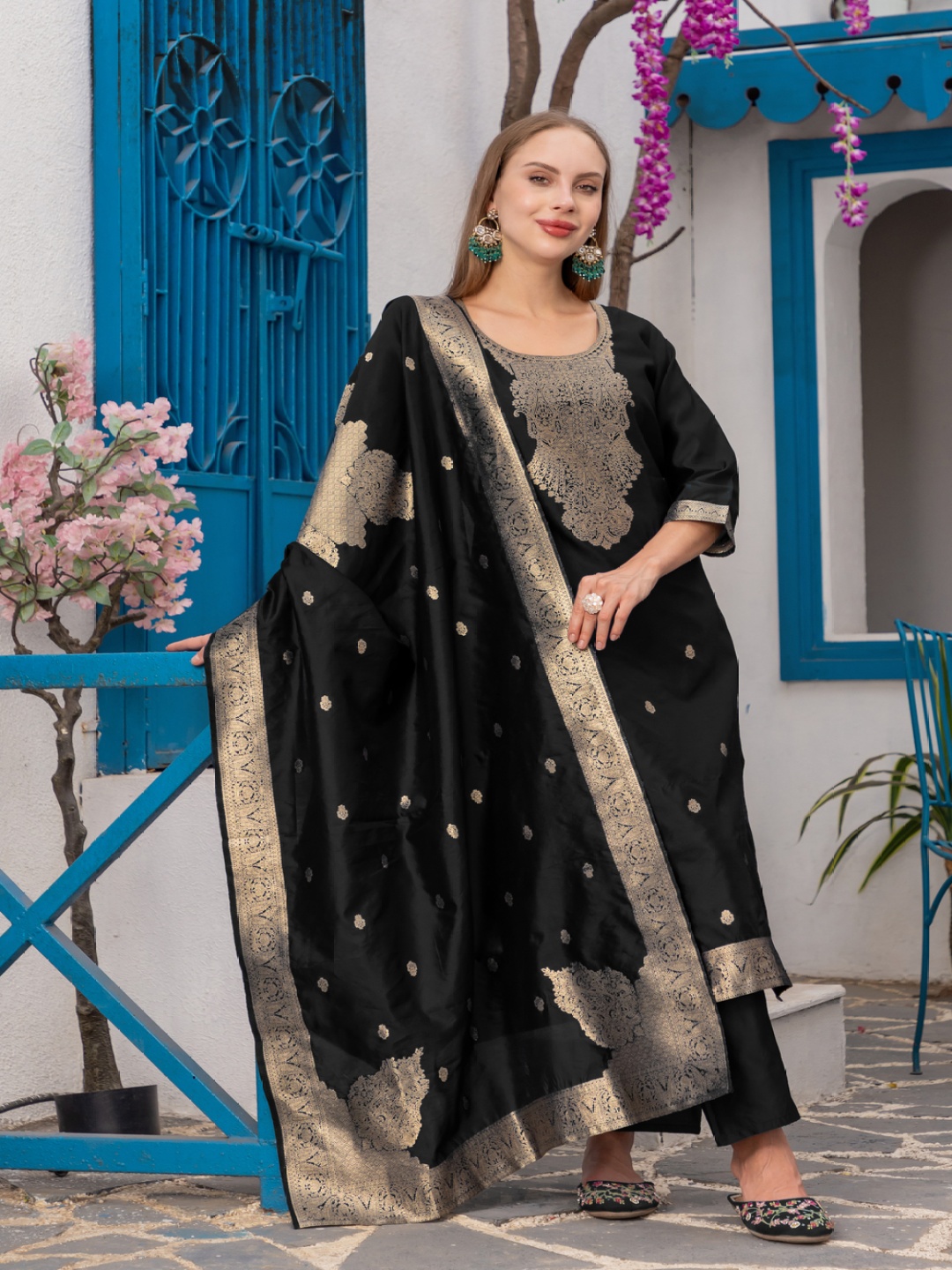 

zinzraa Women Regular Kurta with Trousers & With Dupatta, Black