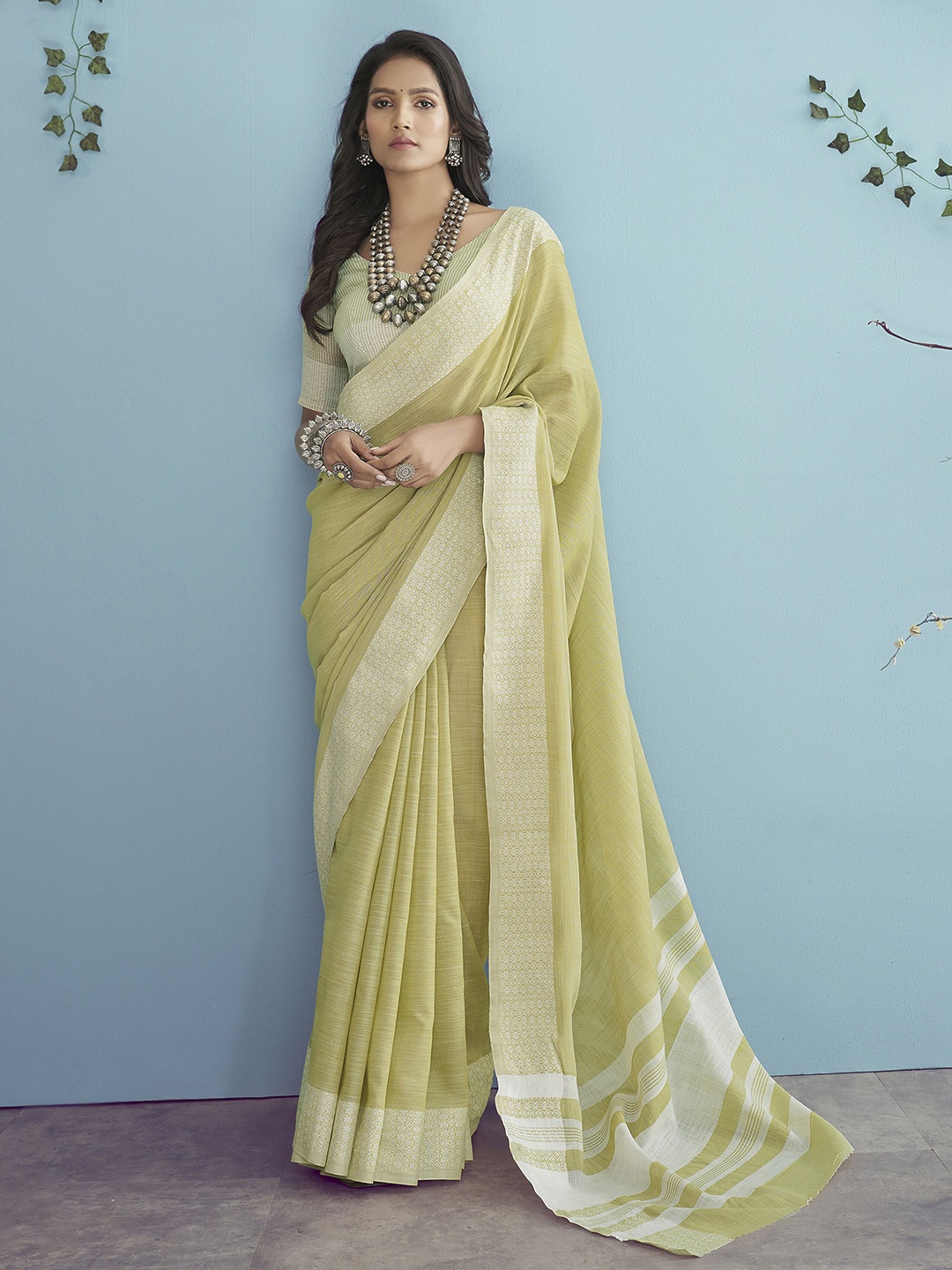 

AVANSHEE Woven Design Border Pure Linen Saree, Green