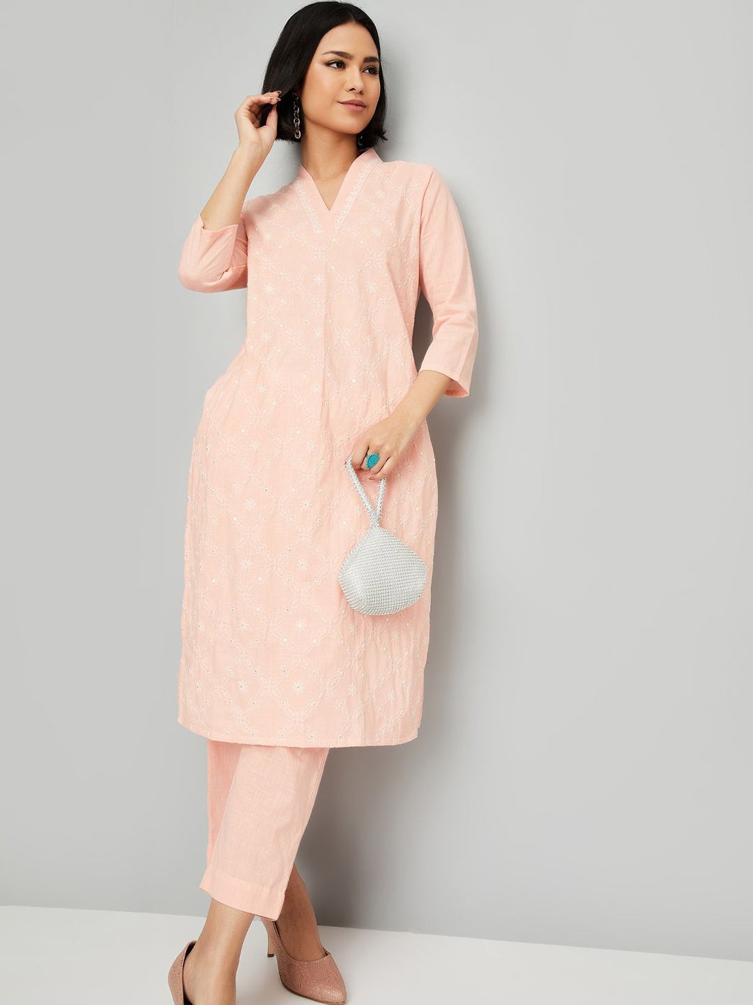 

max Floral Embroidered Thread Work Kurta With Trouser, Peach