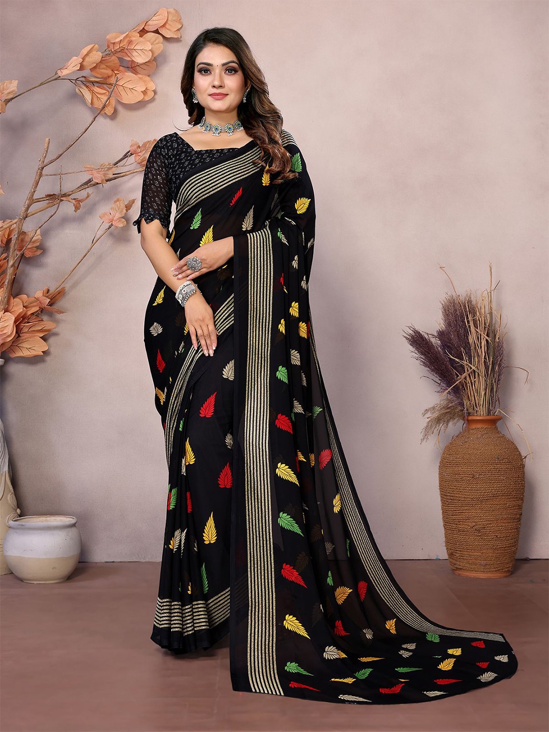 

Moda Rapido Floral Printed Saree, Black