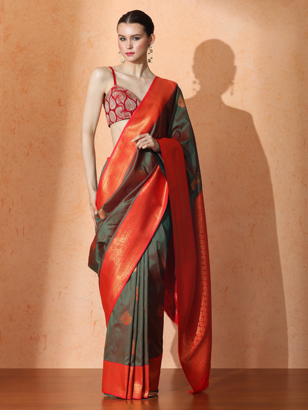 

SARHA Woven Design Zari Pure Silk Saree, Grey