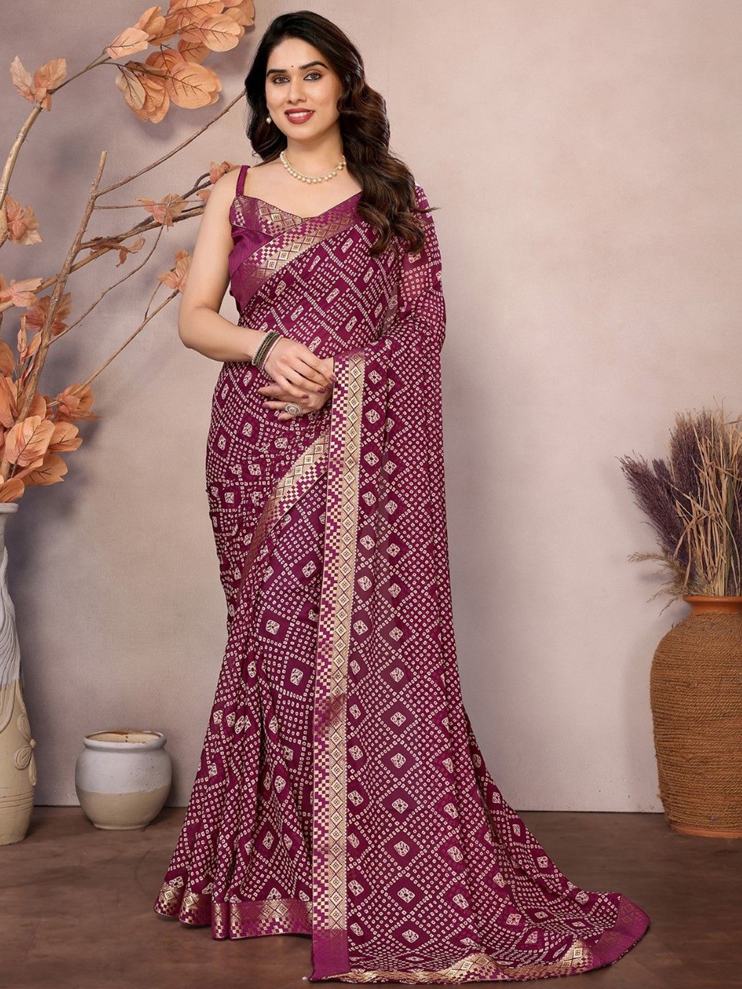 

KALINI Bandhani Printed Saree, Purple