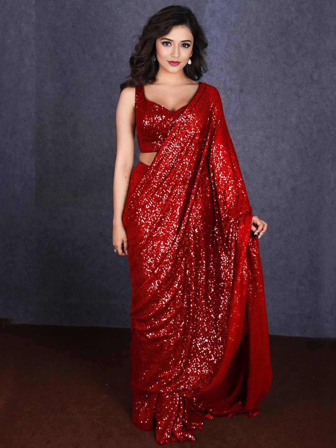 

ANJANI TEXTILE Embellished Sequinned Saree, Red