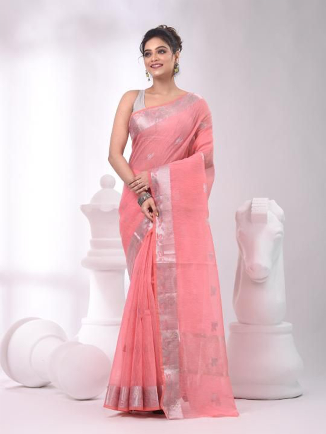 

VIBHAVARI Woven Design Zari Silk Cotton Saree, Pink