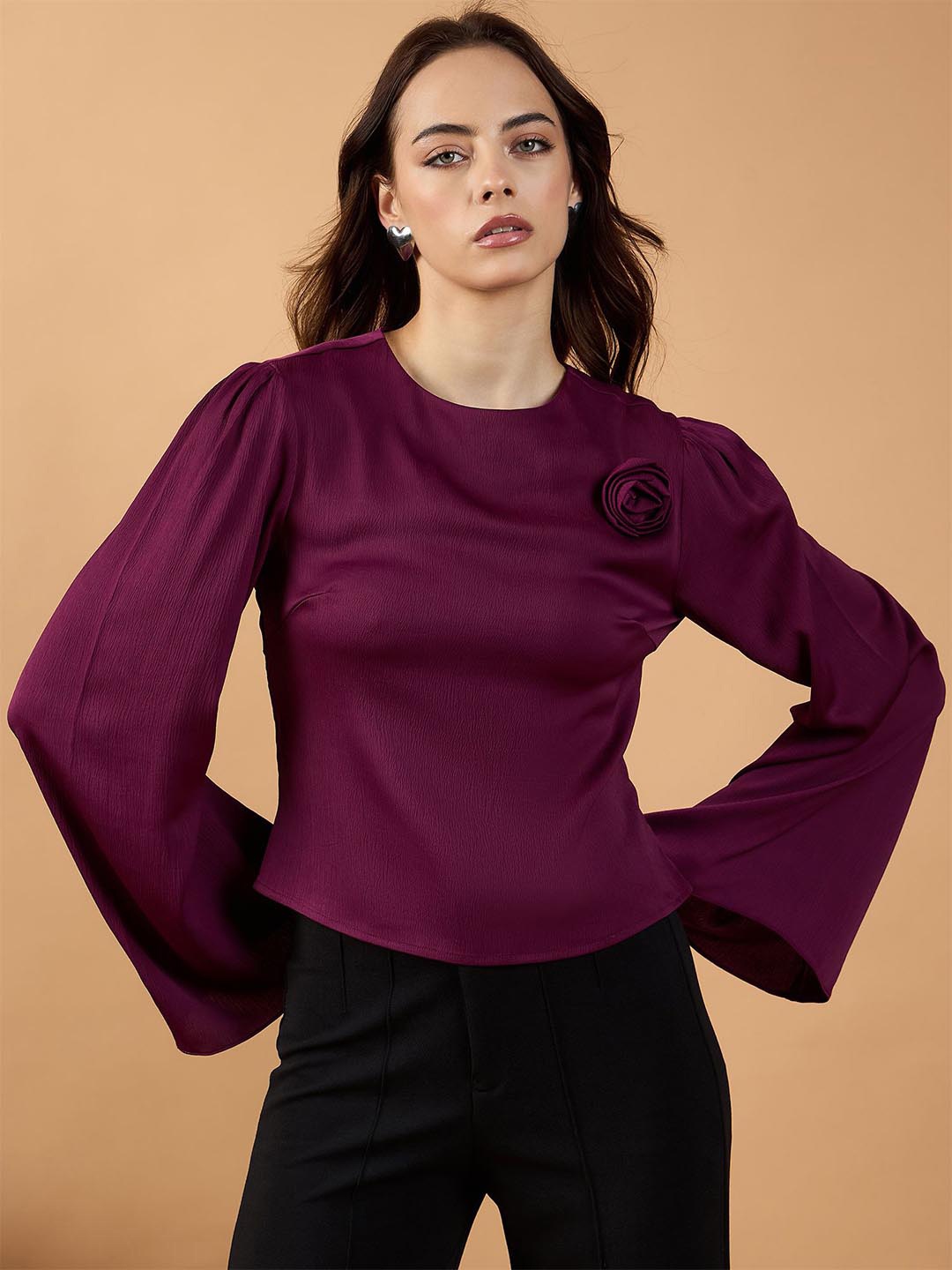 

Kibo Bell Sleeve Satin Top, Burgundy