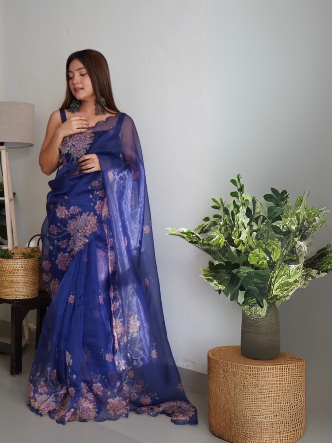 

ODETTE Floral Sequinned Organza Saree, Blue