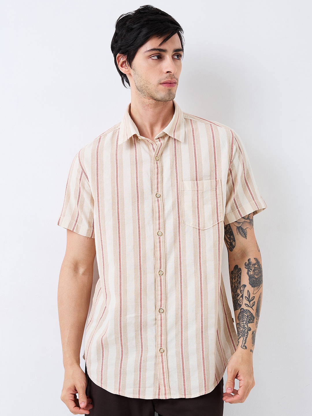 

SPYKAR Men Spread Collar Vertical Striped Cotton Casual Shirt, Off white