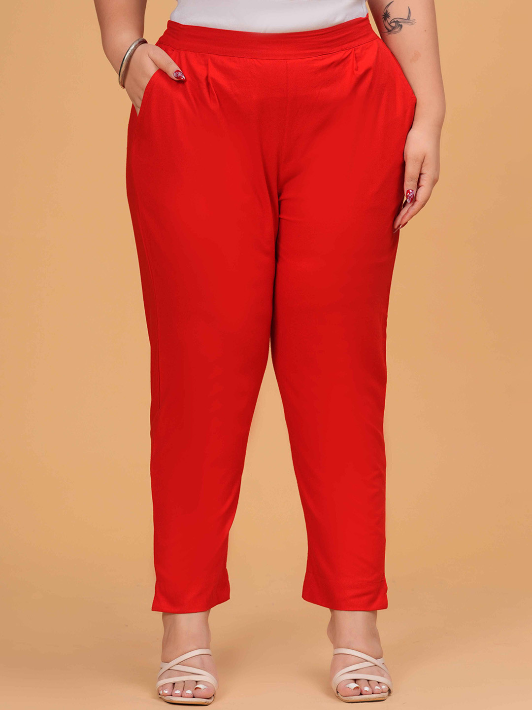 

JONAYA High Rise Regular Trousers, Red