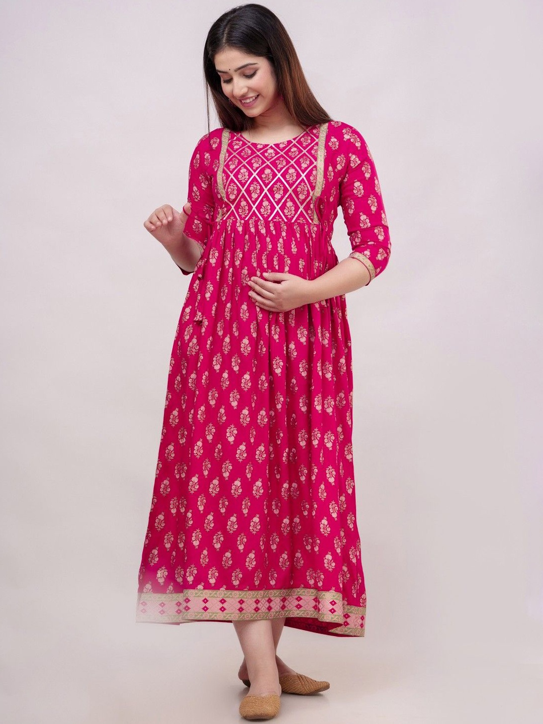 

TROPWEAR Floral Printed Round Neck Maternity Fit And Flare Ethnic Dresses, Pink