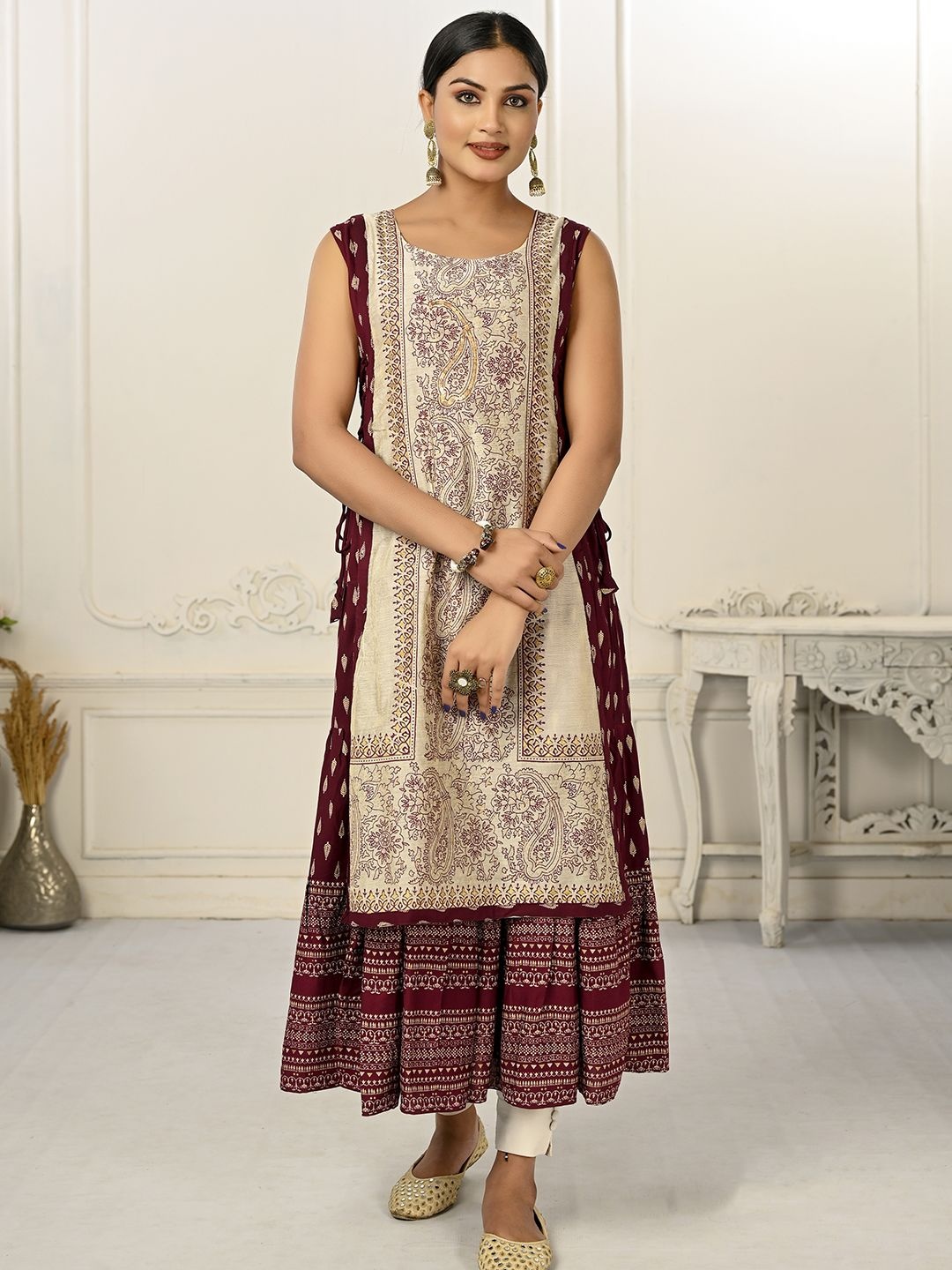 

Krimmple Ethnic Motifs Printed Sequins Kurta, Maroon