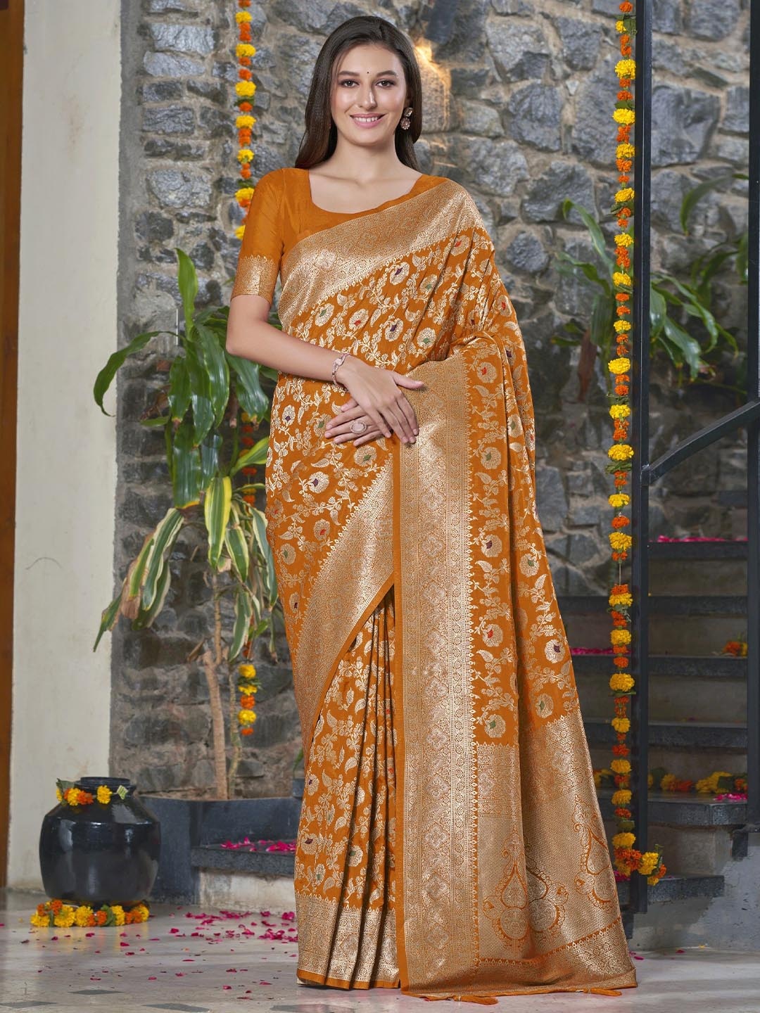 

SAREETHNIC Woven Design Zari Banarasi Saree, Mustard