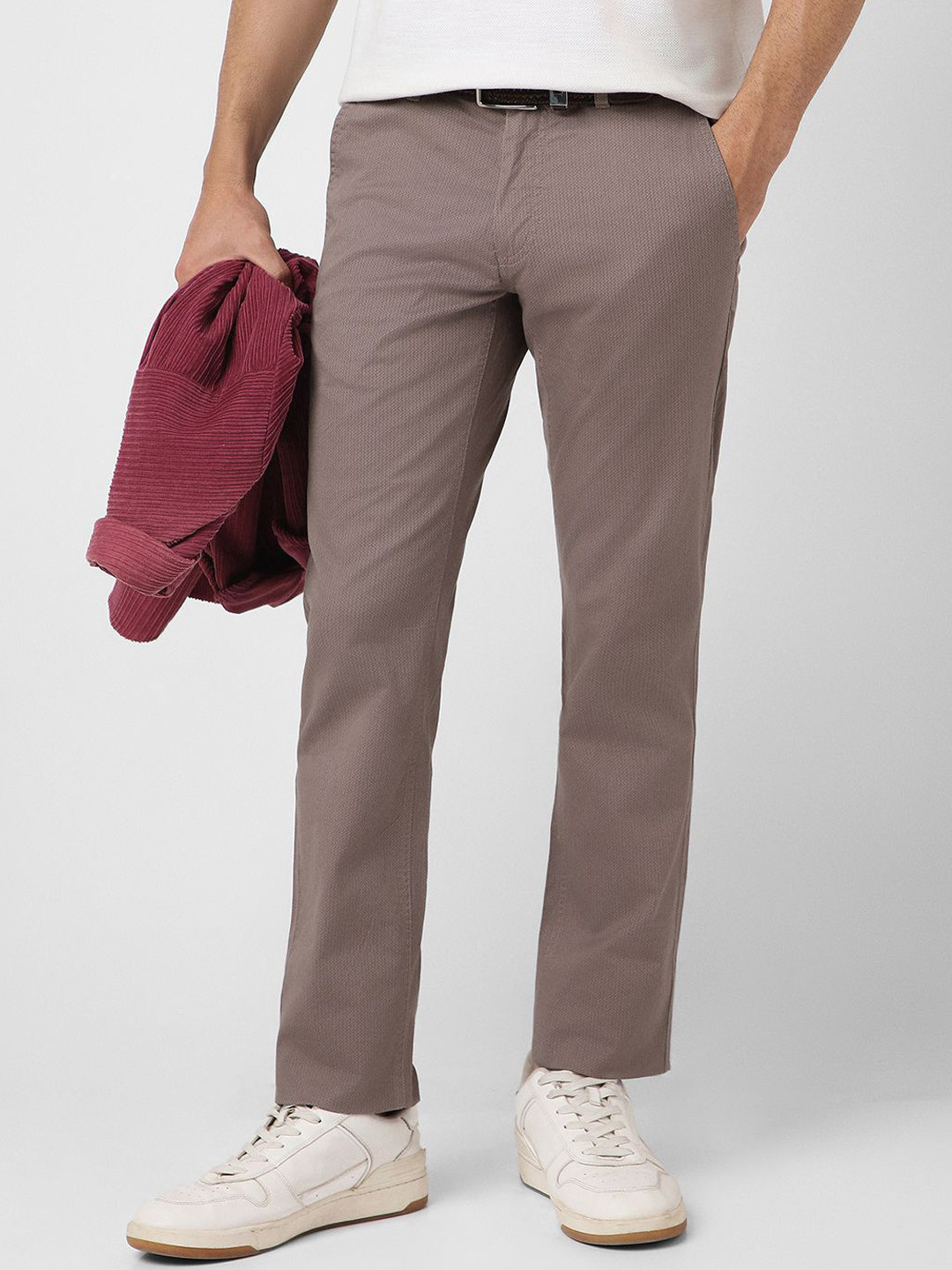 

Van Heusen Sport Men Slim Fit Regular Trousers, Brown