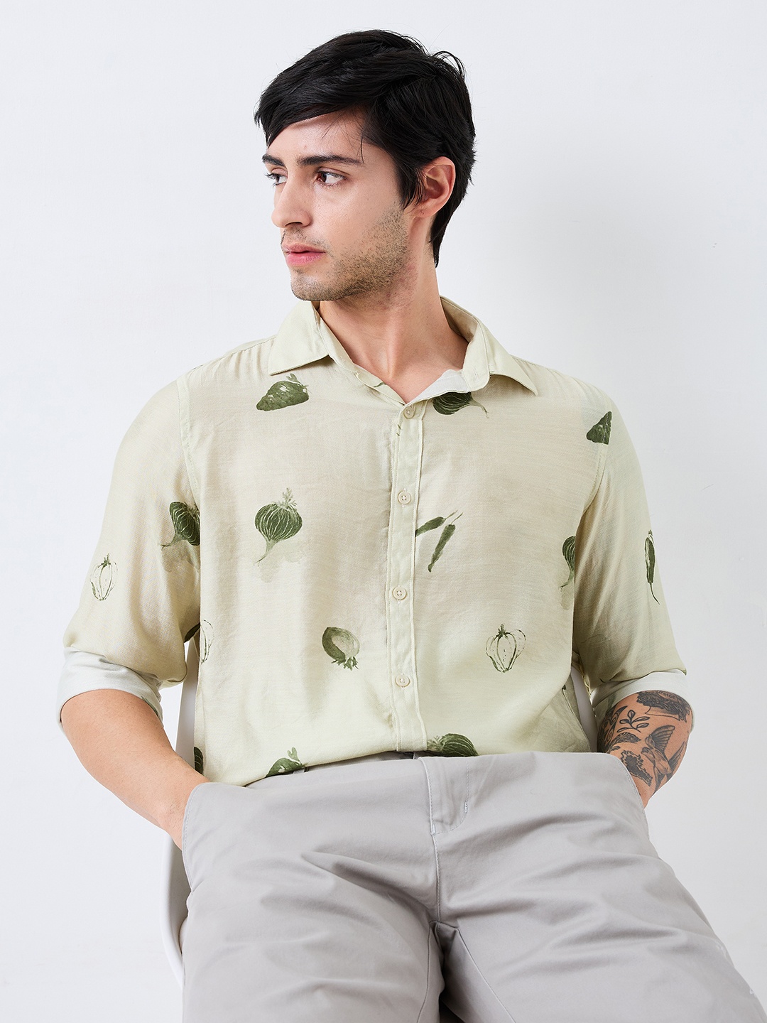 

SPYKAR Men Spread Collar Conversational Printed Casual Shirt, Olive