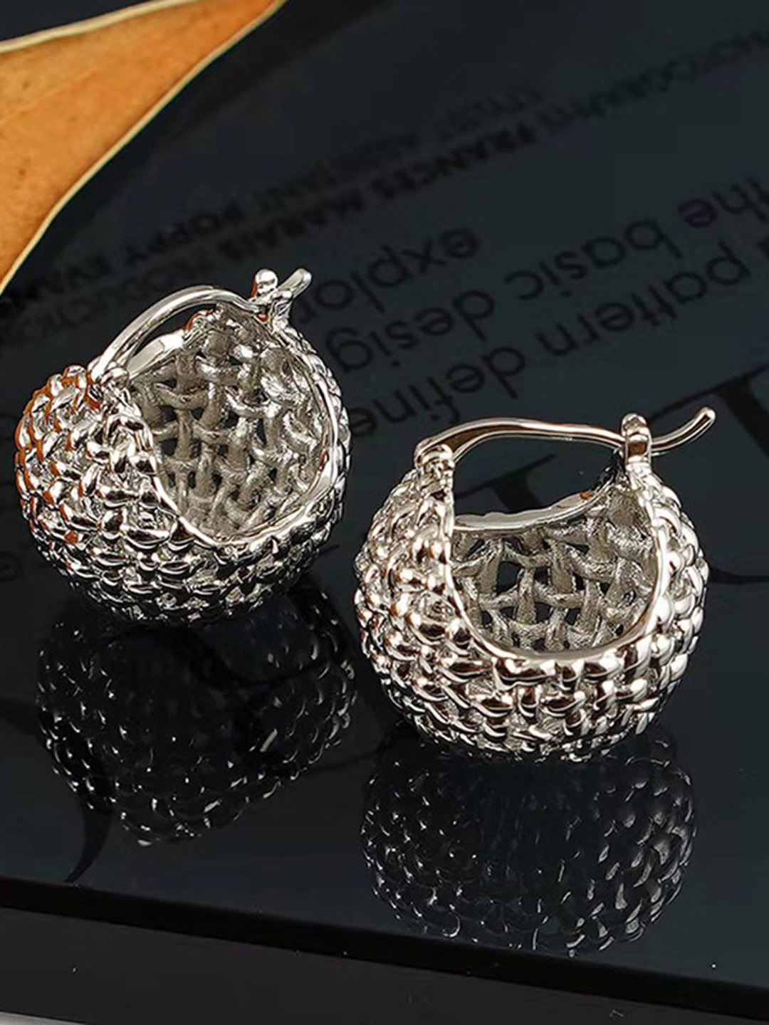 

Just Lil Things Silver-Plated Contemporary Hoop Earrings