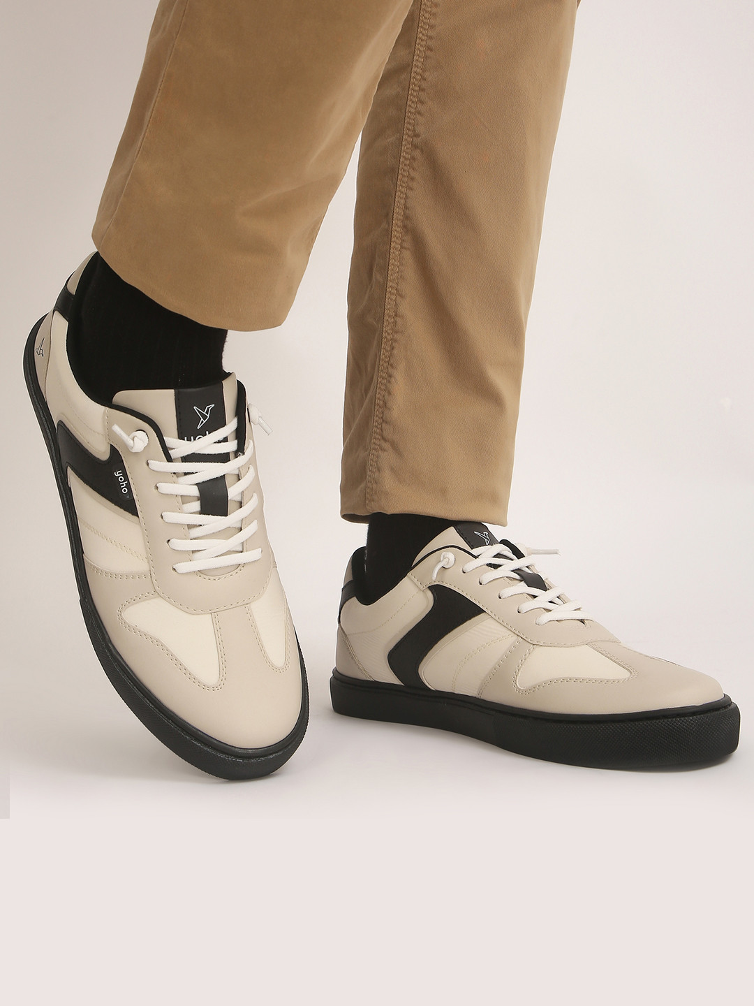 

yoho Stride Men Colourblocked Sneakers, Beige