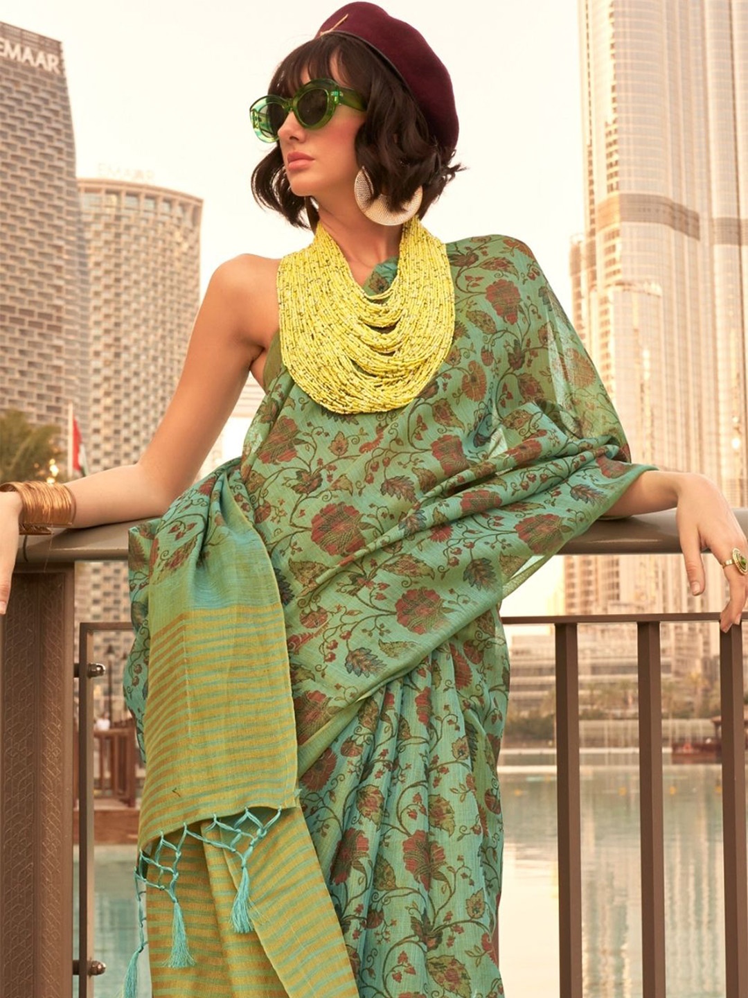 

BLENDIFY Woven Design Zari Tissue Banarasi Saree, Green