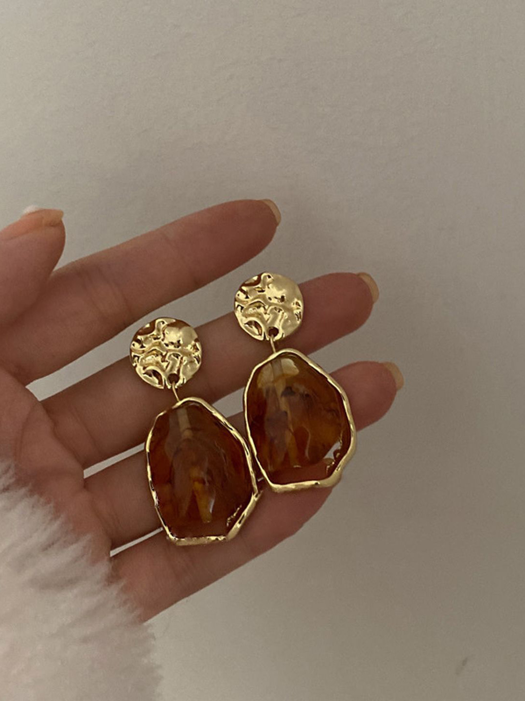 

Just Lil Things Contemporary Drop Earrings, Gold