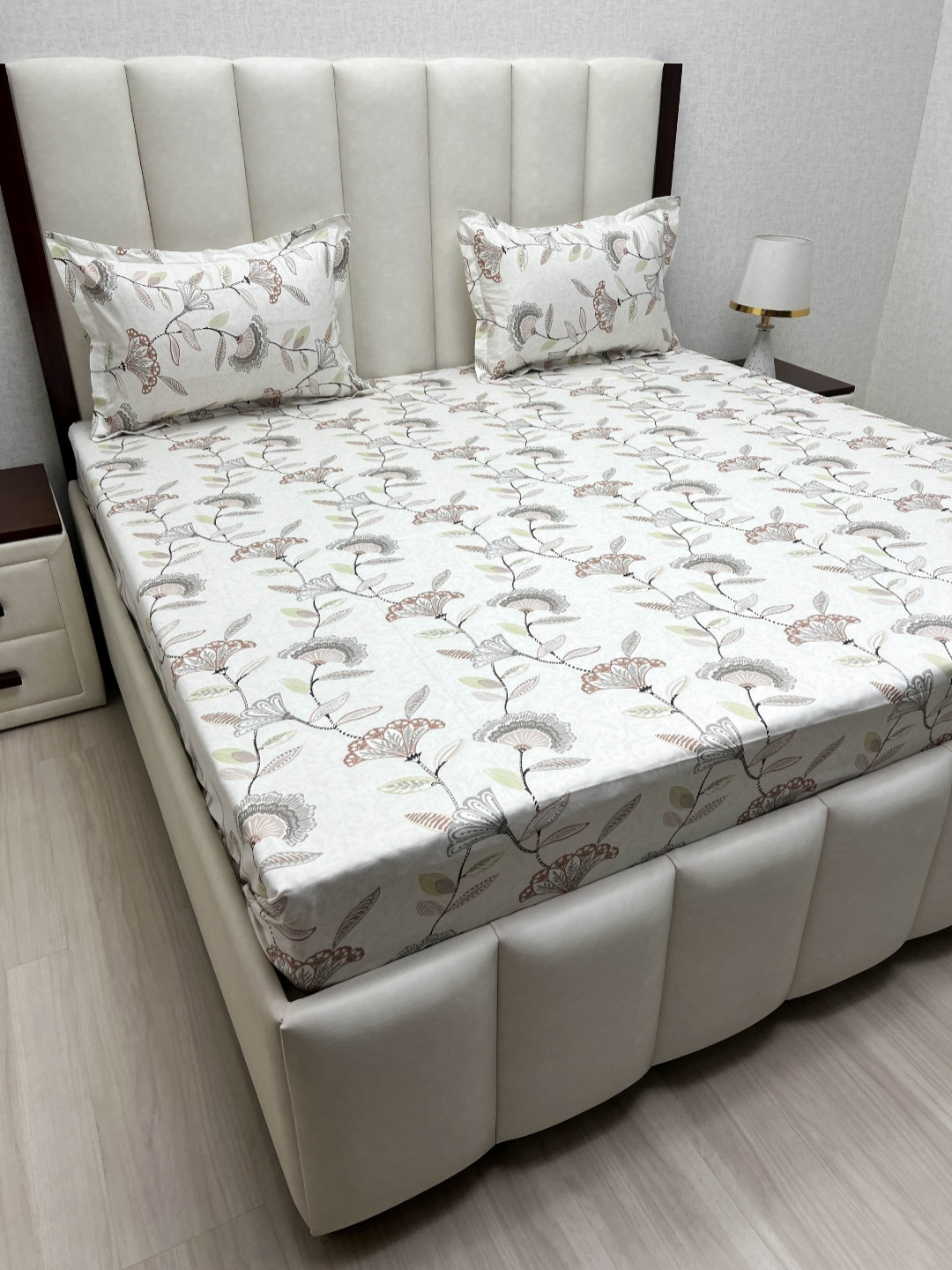

Pure Decor White & Brown Floral Pure Cotton 350 TC Queen Bedsheet Set 2.28 m x 2.54 m