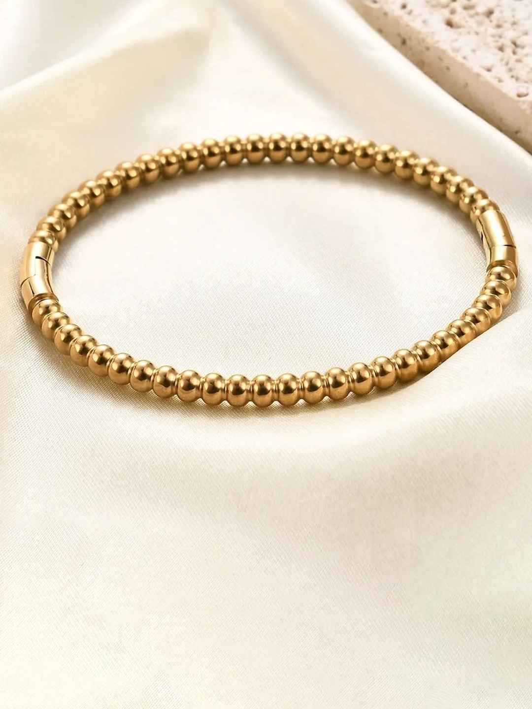 

DressBerry Women Antique Gold-Plated Bangle-Style Bracelet