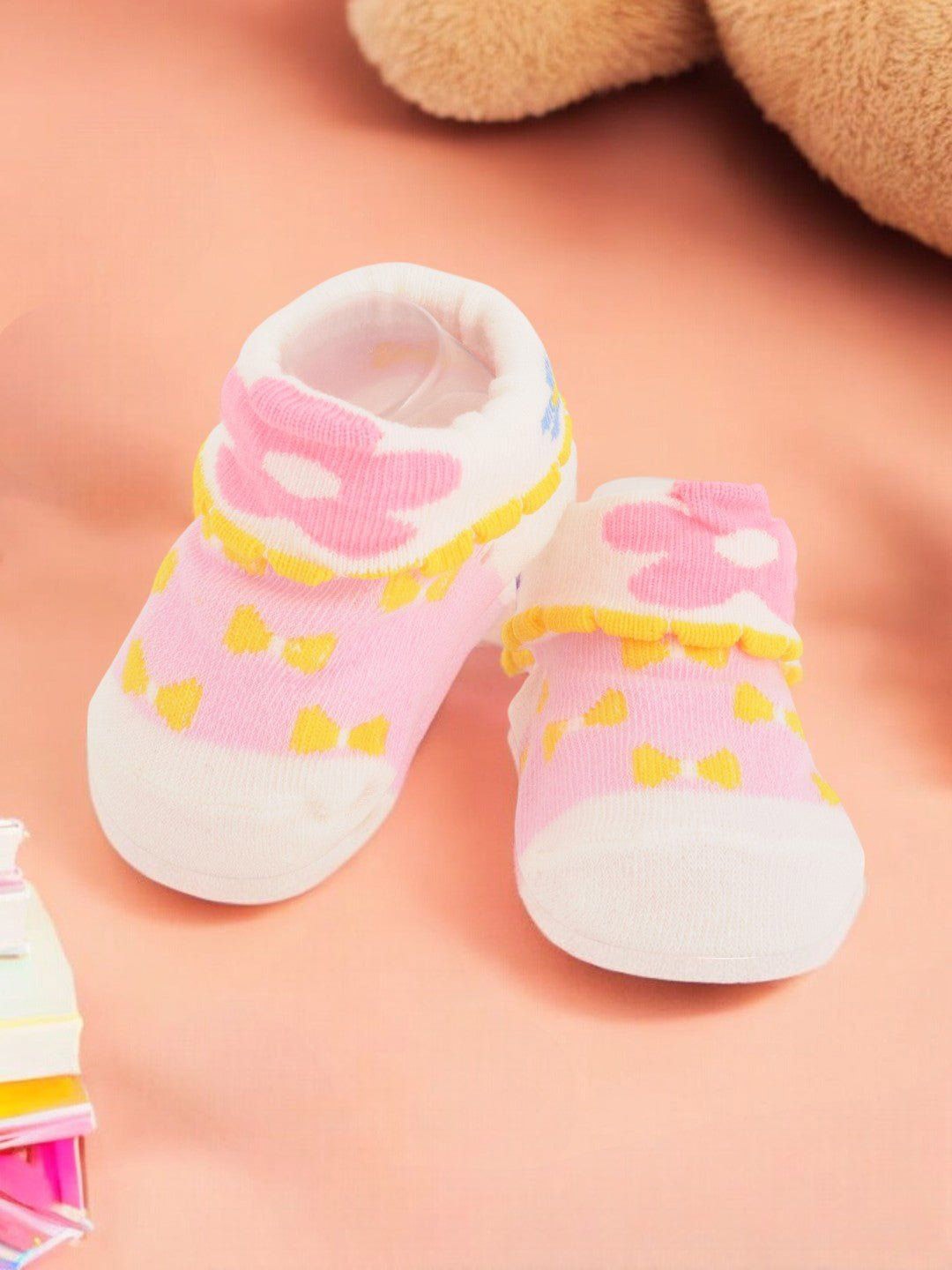 

Yellow Bee Infant Boys Patterned Non-Slip Ankle Length Socks, Pink