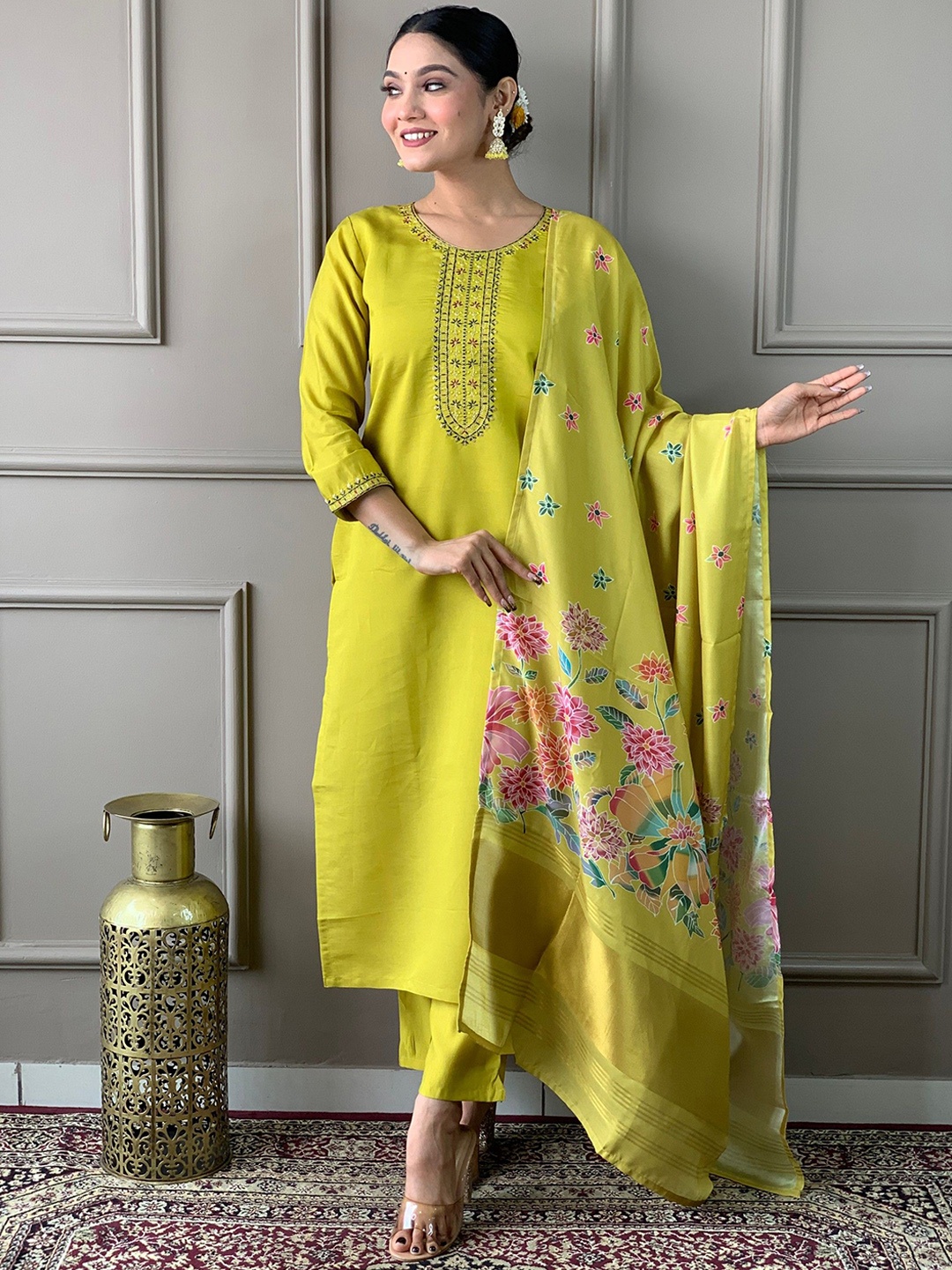 

Moda Rapido Floral Embroidered Straight Chanderi Silk Kurta With Trousers And Dupatta, Lime green