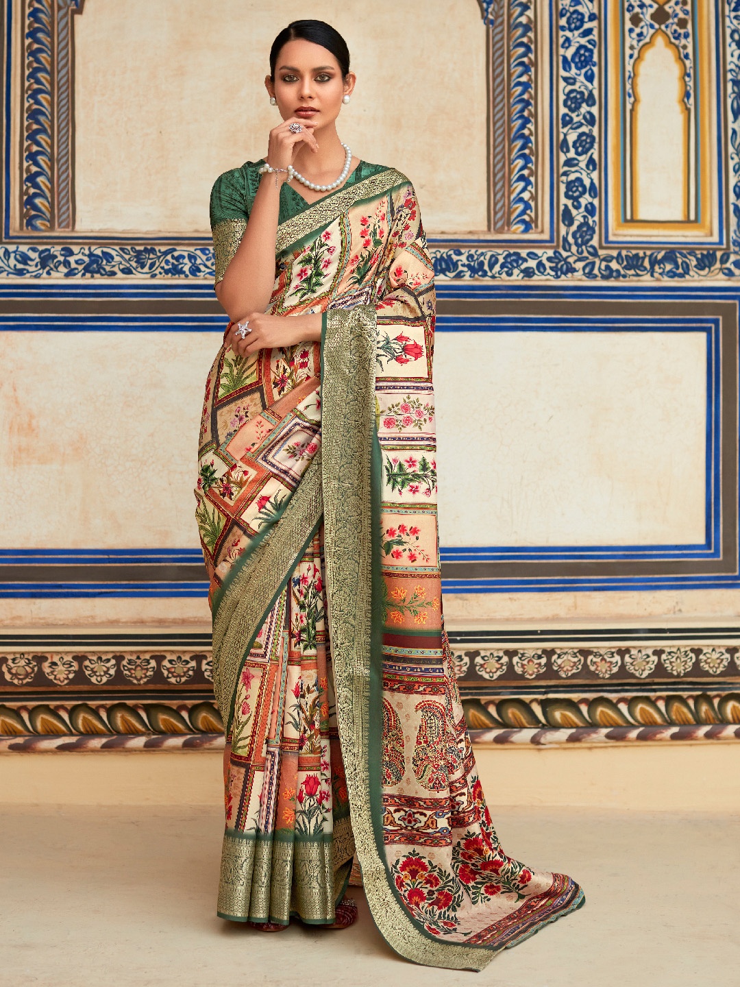 

Panzora Women Floral Zari Saree With Unstitched Blouse Piece, Green