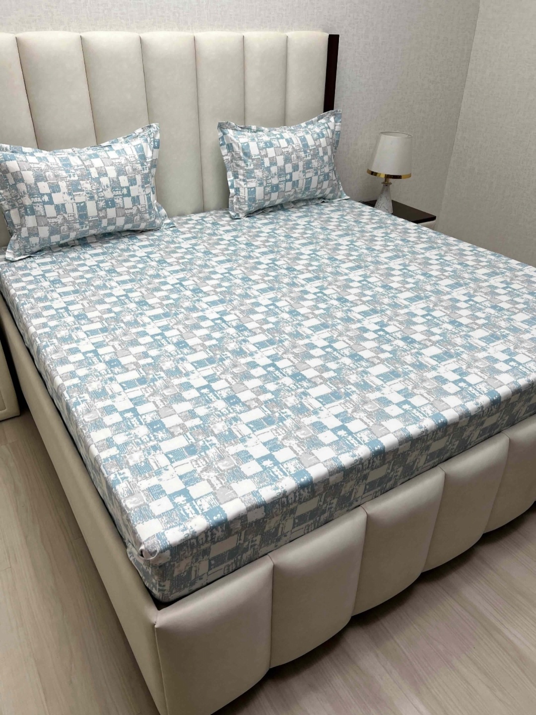

Pure Decor Royal Passion White Printed Cotton 300 TC Queen Bedsheet Set 2.28 m x 2.54 m, Blue