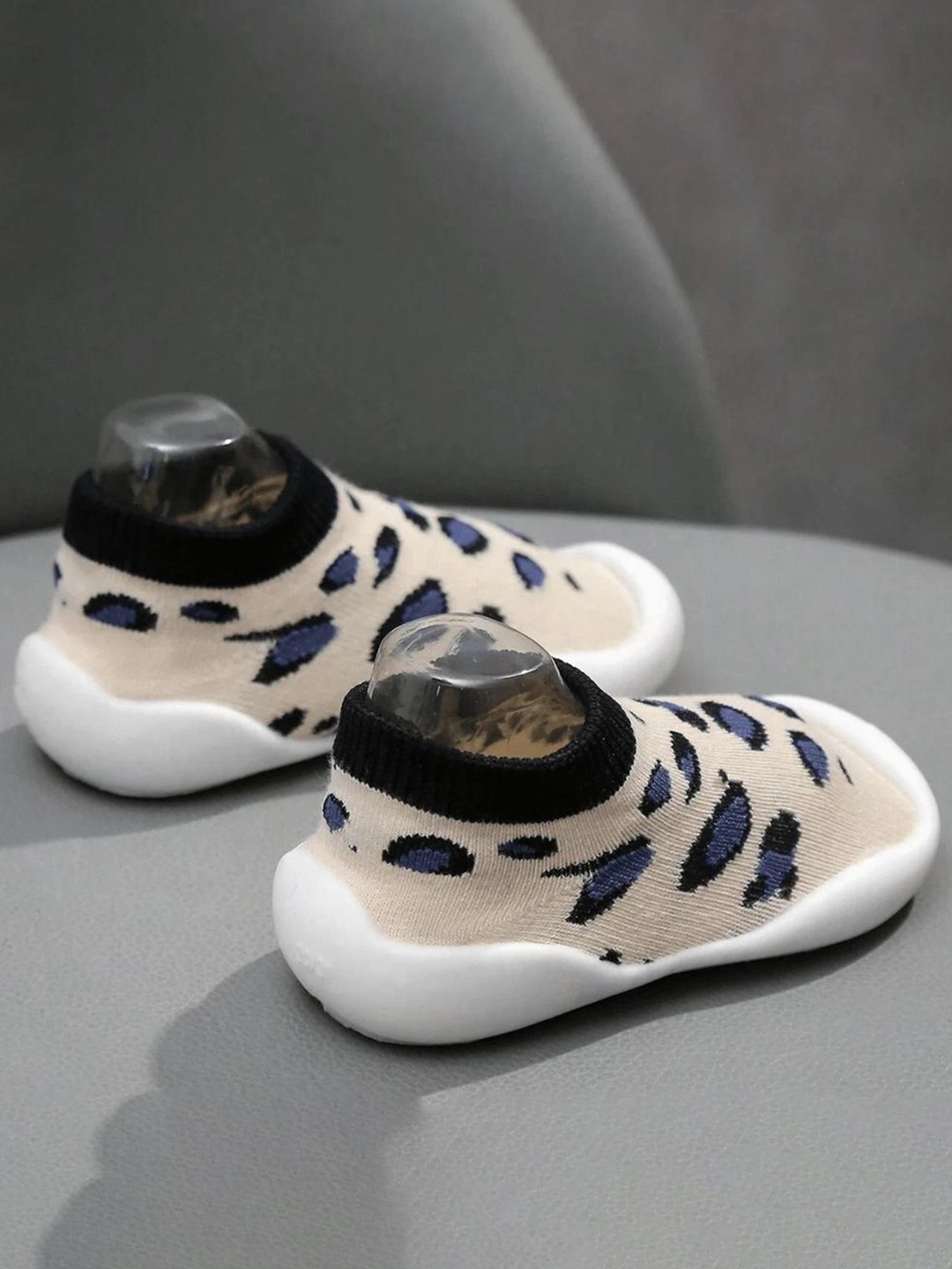 

NESKA MODA Kids Printed Cotton Booties, Beige