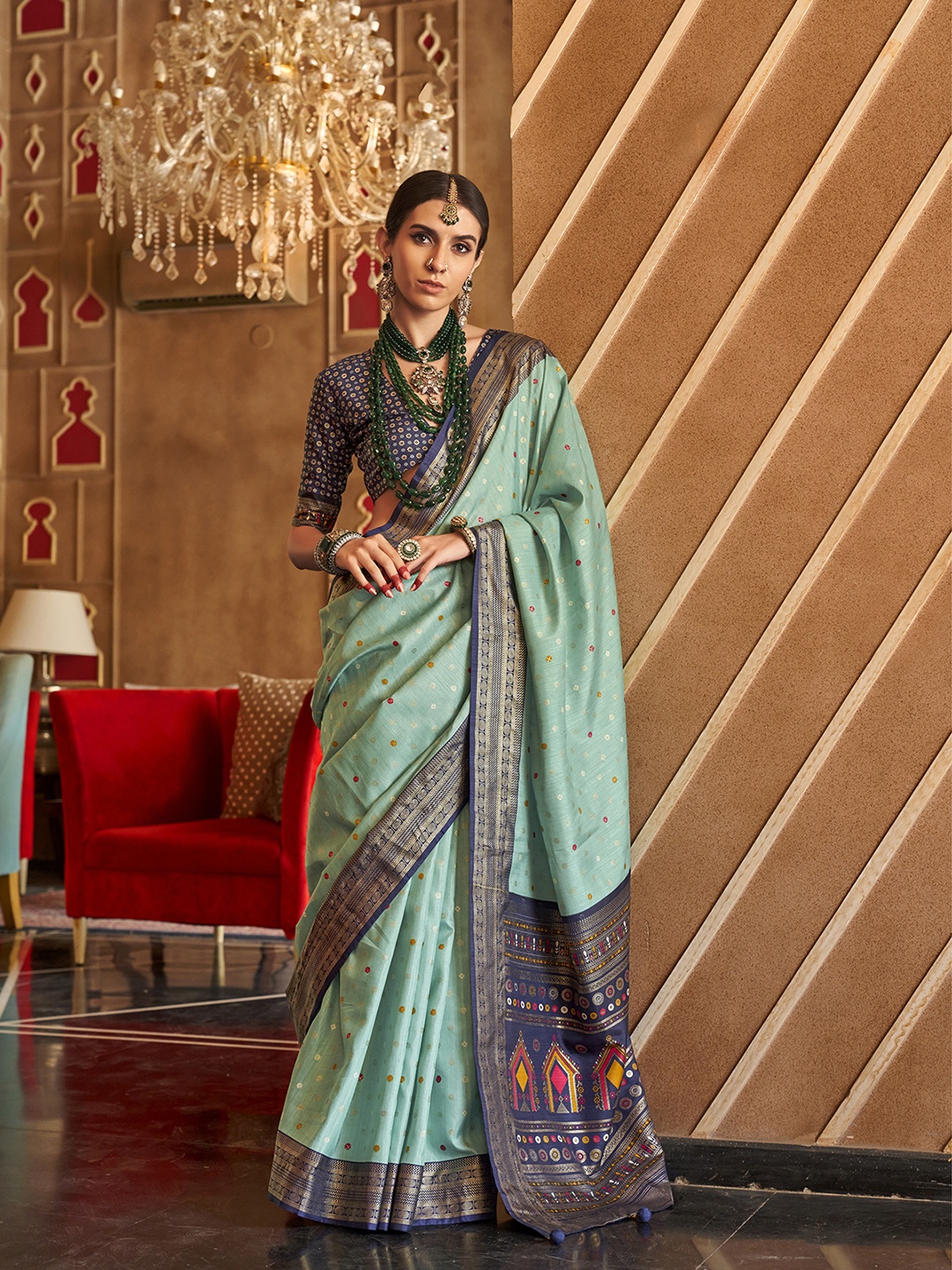 

AVANSHEE Ethnic Motifs Zari Saree, Blue